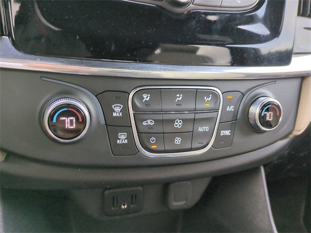 2022 Chevrolet Traverse LS