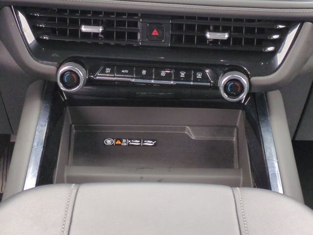 2025 Chevrolet Suburban LT