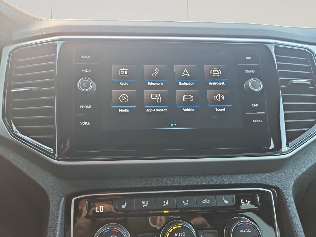 2023 Volkswagen Atlas Cross Sport 2.0T SE w/Technology