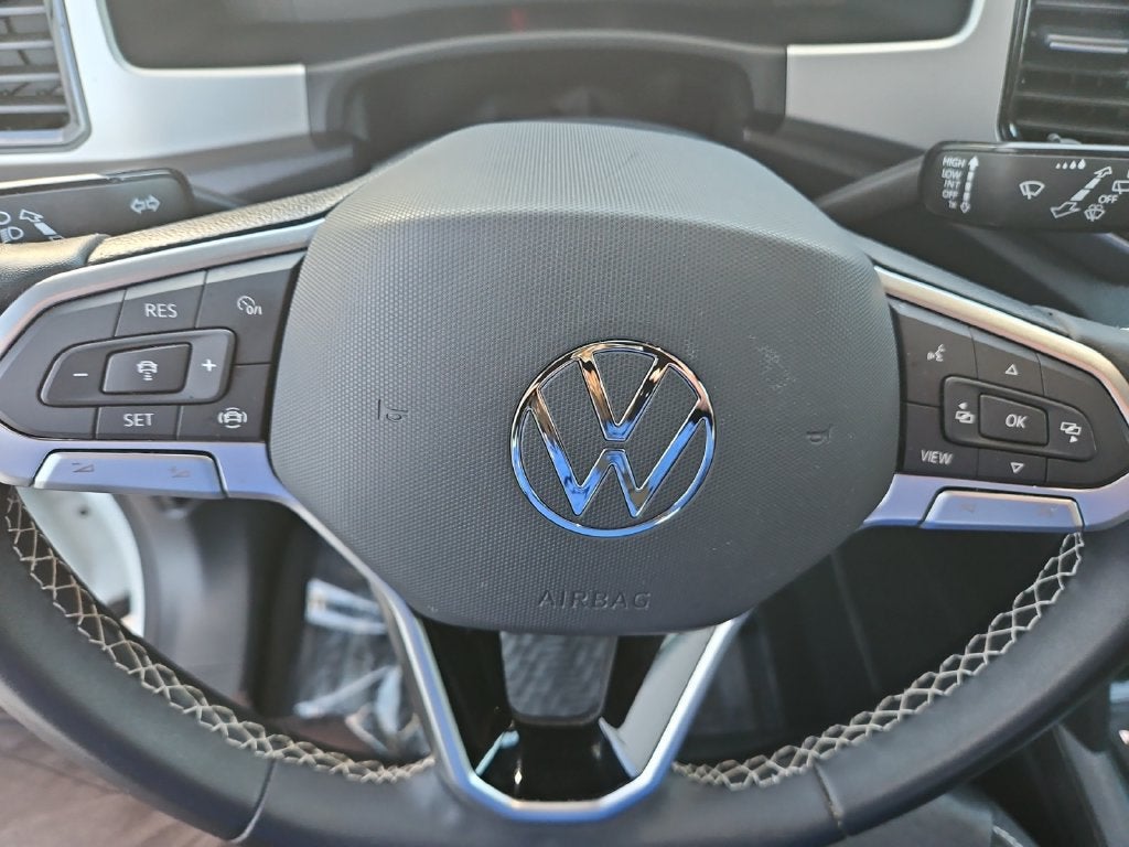 2023 Volkswagen Atlas Cross Sport 2.0T SE w/Technology