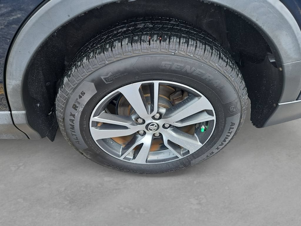 2017 Toyota RAV4 XLE