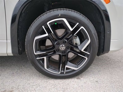 2025 Volkswagen Tiguan SEL R-Line