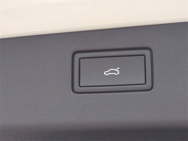 2025 Volkswagen Tiguan SEL R-Line