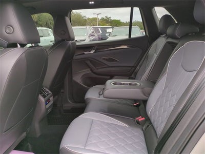 2025 Volkswagen Tiguan SEL R-Line