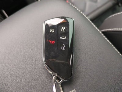 2025 Volkswagen Tiguan SEL R-Line