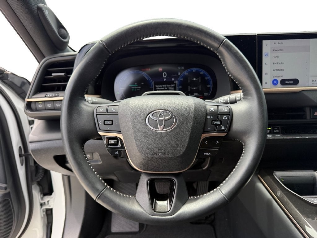 2025 Toyota Crown Signia XLE