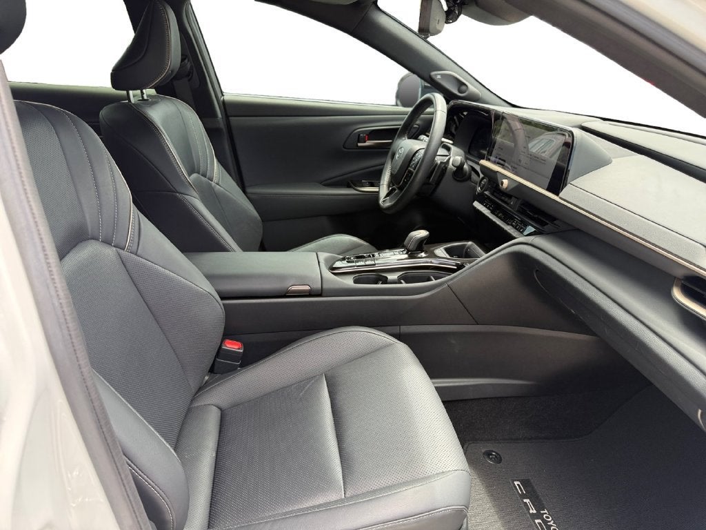 2025 Toyota Crown Signia XLE