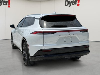 2025 Toyota Crown Signia XLE
