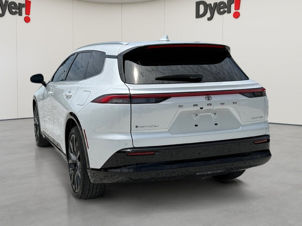 2025 Toyota Crown Signia XLE