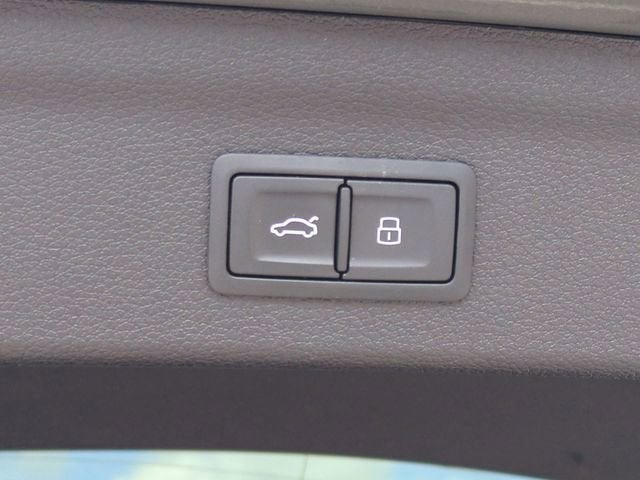 2021 Audi Q3 S line Premium Plus