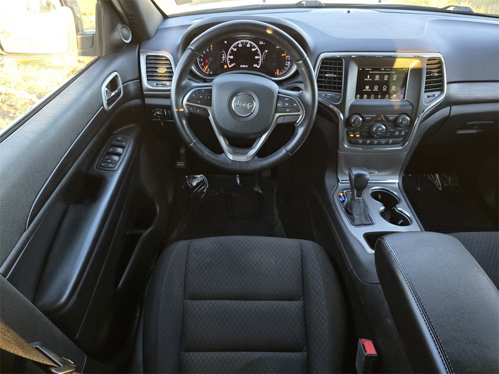 2020 Jeep Grand Cherokee Laredo E