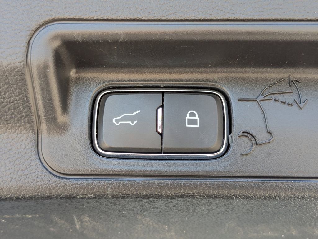 2021 Ford Explorer Base