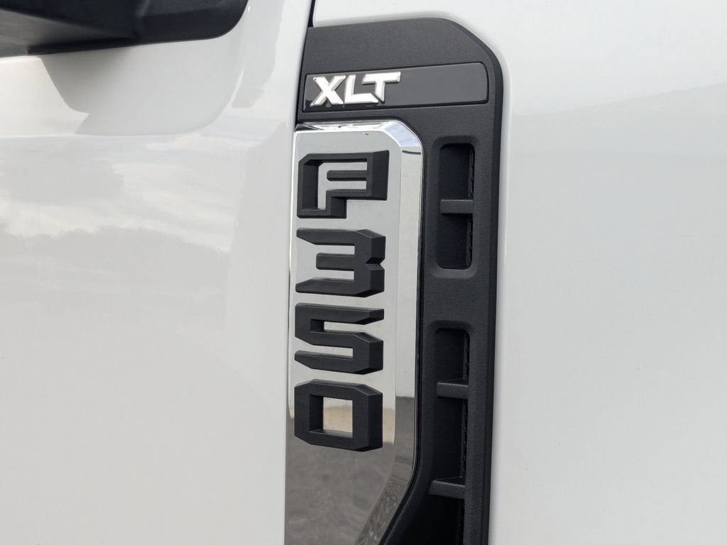2025 Ford Super Duty F-350 DRW XL