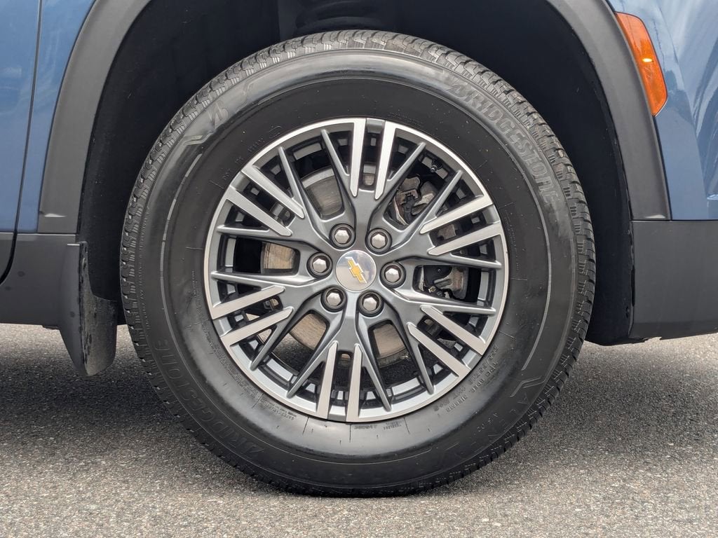 2024 Chevrolet Traverse LT