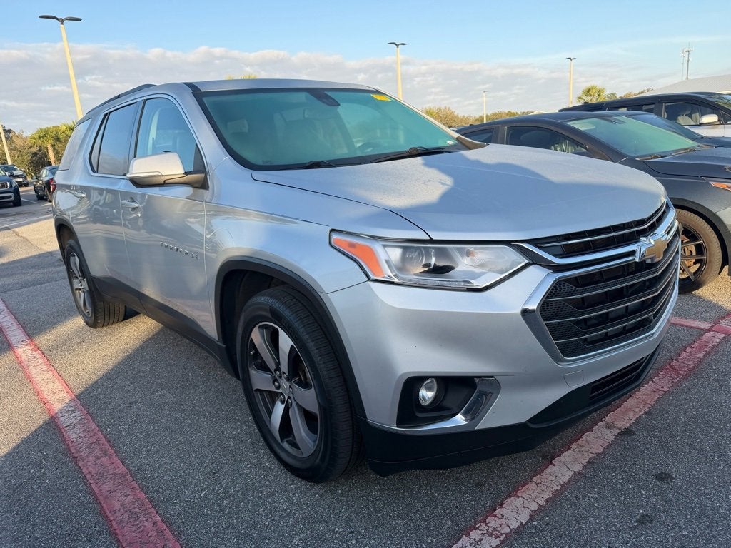 2021 Chevrolet Traverse LT Leather
