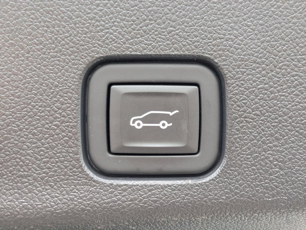 2024 Chevrolet Traverse LS