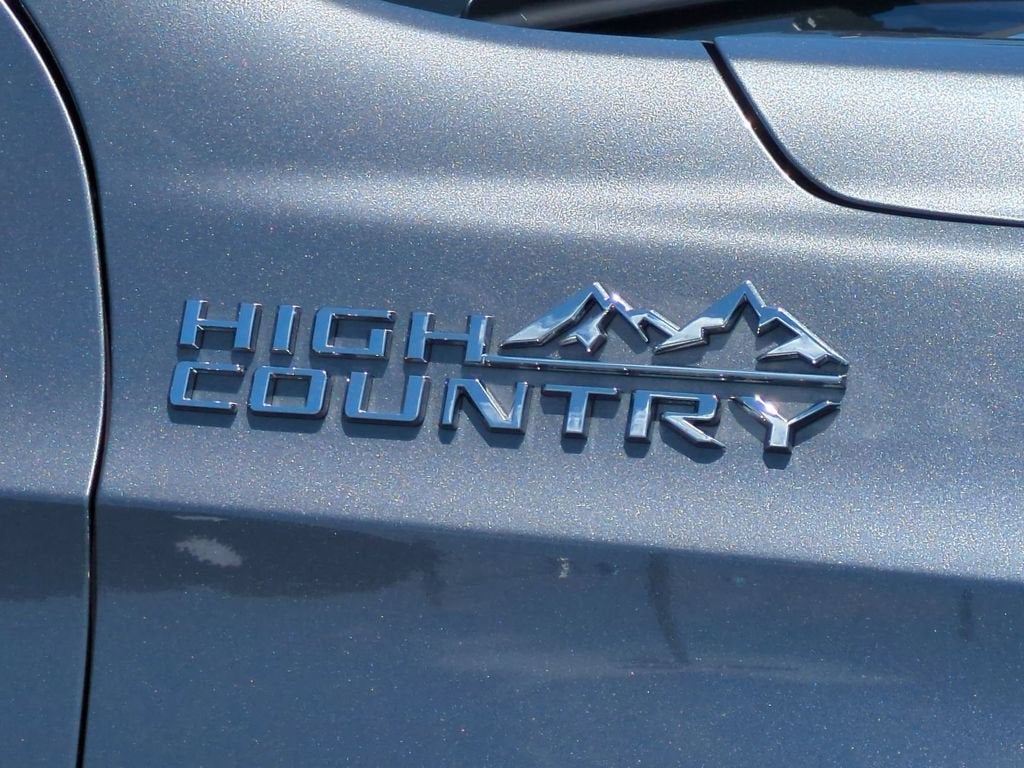 2022 Chevrolet Suburban High Country