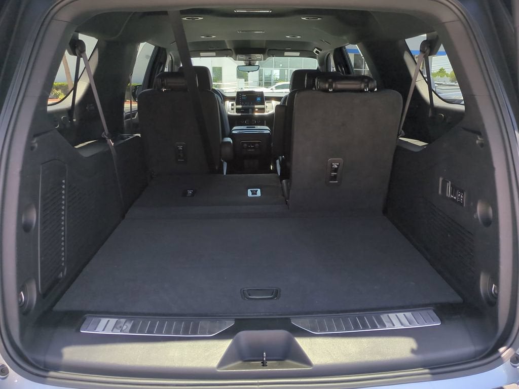 2022 Chevrolet Suburban High Country