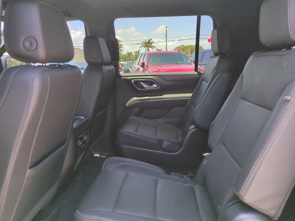 2022 Chevrolet Suburban High Country