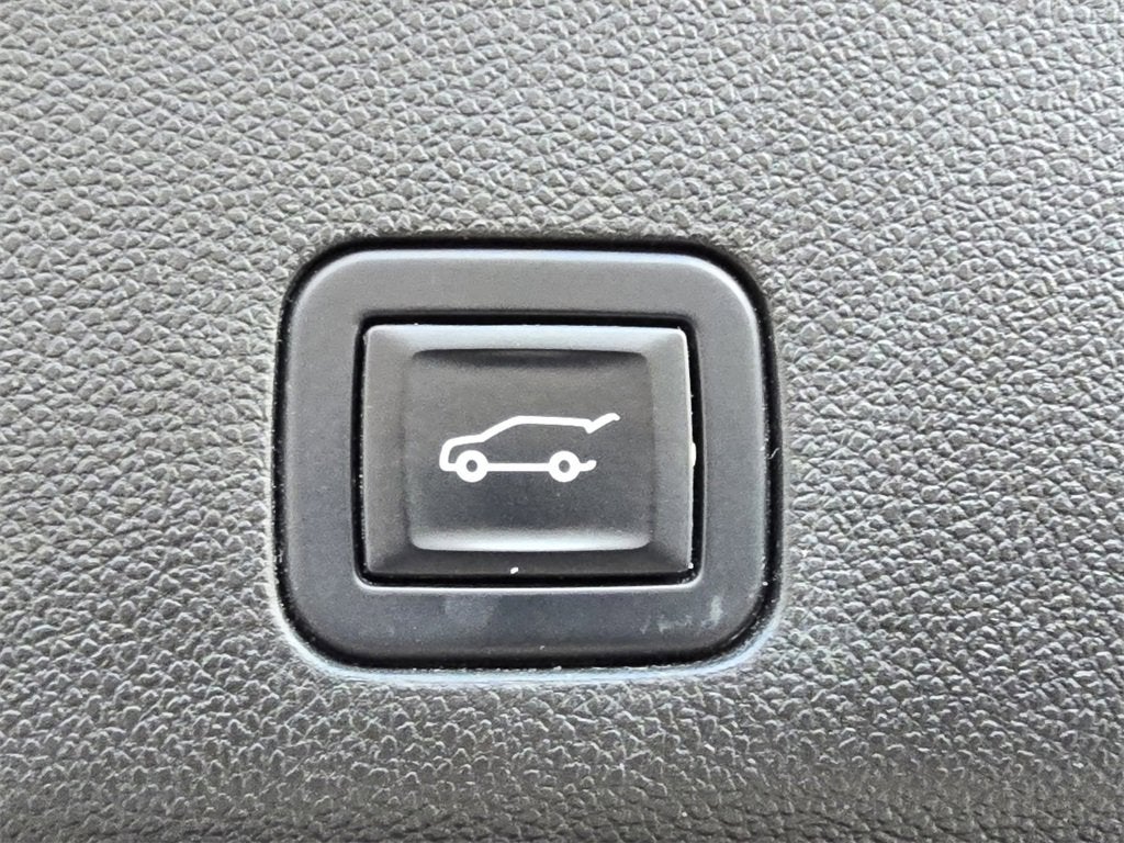 2022 Cadillac Escalade ESV Premium Luxury