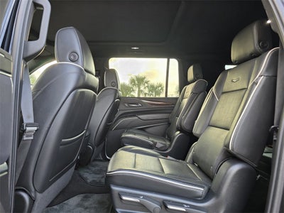 2022 Cadillac Escalade ESV Premium Luxury
