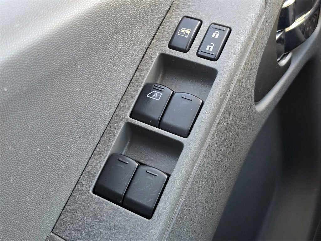 2018 Nissan Frontier SV V6