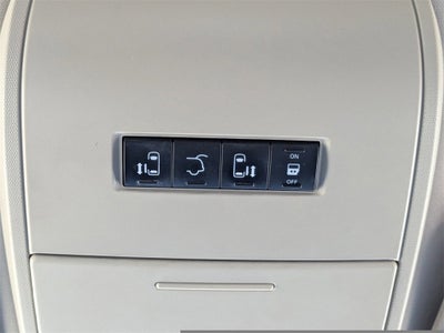 2015 Chrysler Town & Country Touring-L