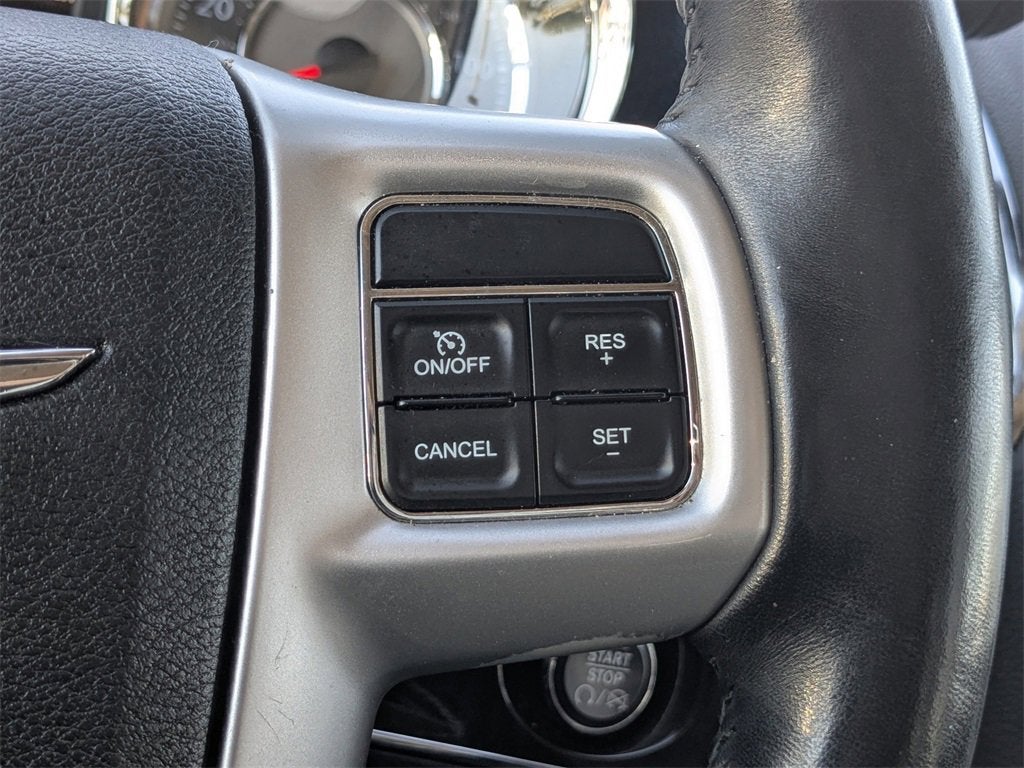 2015 Chrysler Town & Country Touring-L