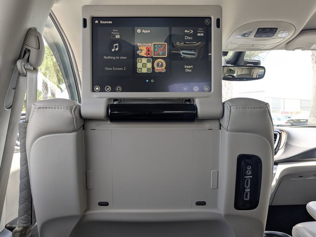 2017 Chrysler Pacifica Touring-L Plus