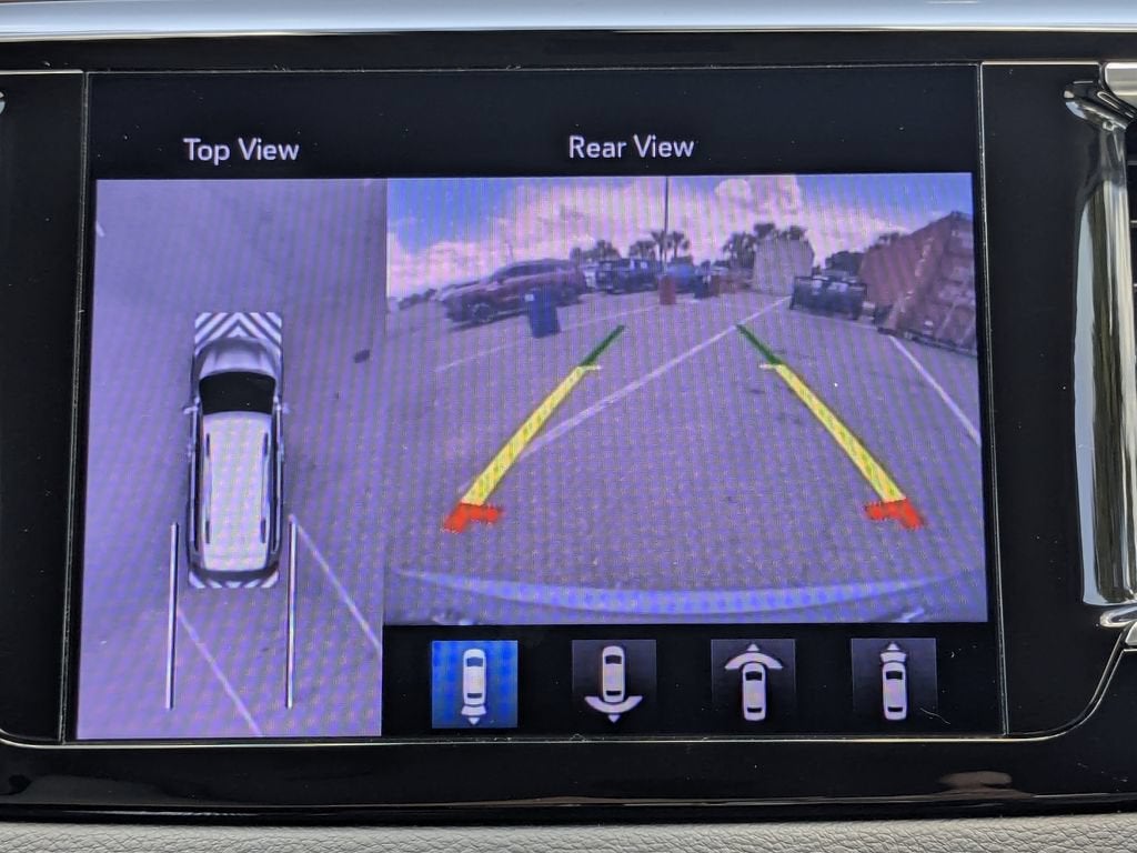 2017 Chrysler Pacifica Touring-L Plus