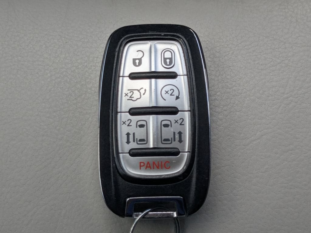 2017 Chrysler Pacifica Touring-L Plus