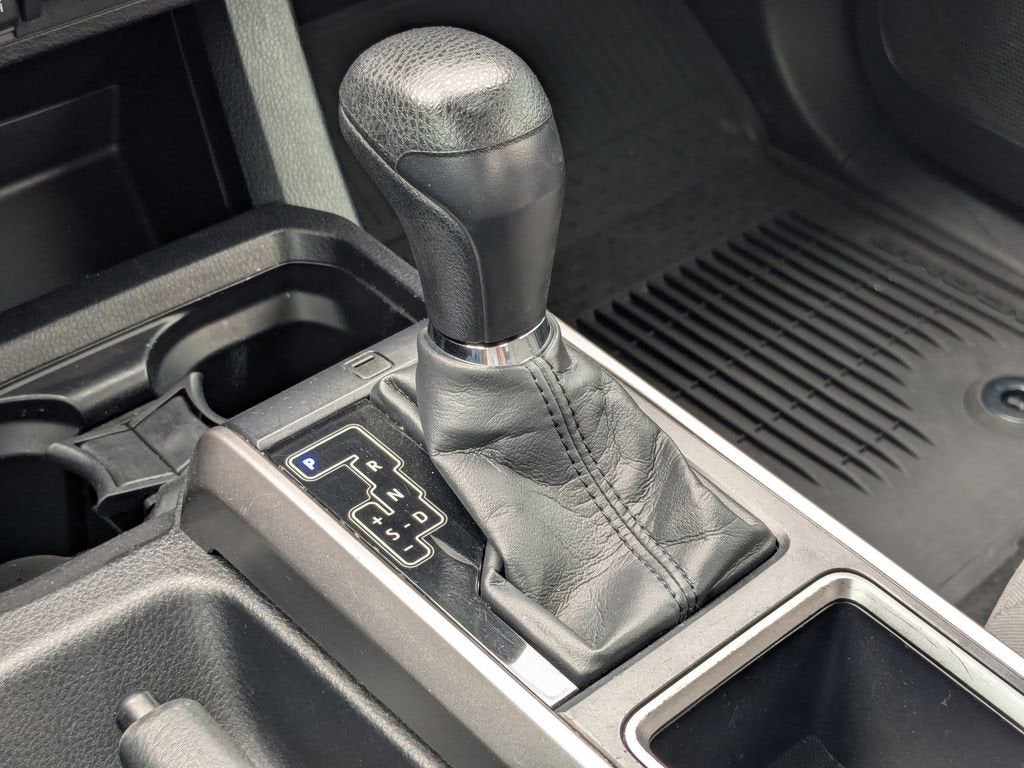 2022 Toyota Tacoma 2WD SR5