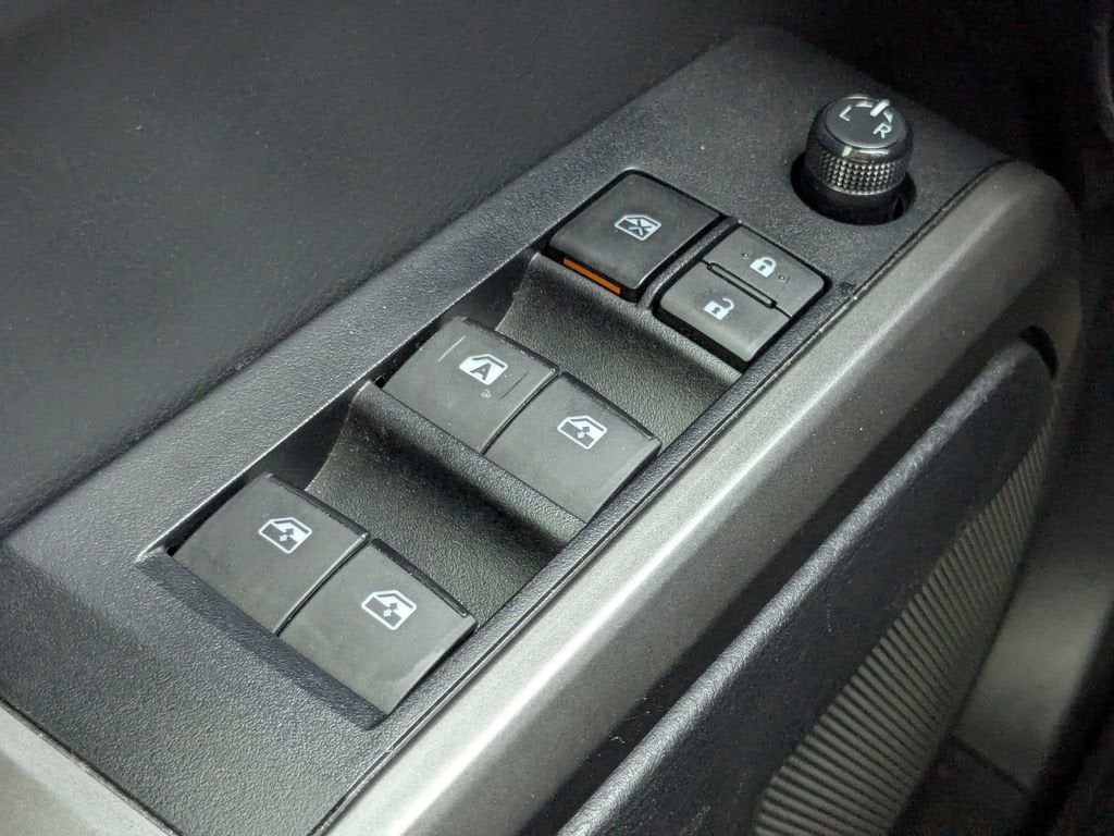 2022 Toyota Tacoma 2WD SR5