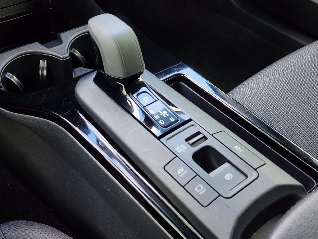 2025 Toyota Prius LE