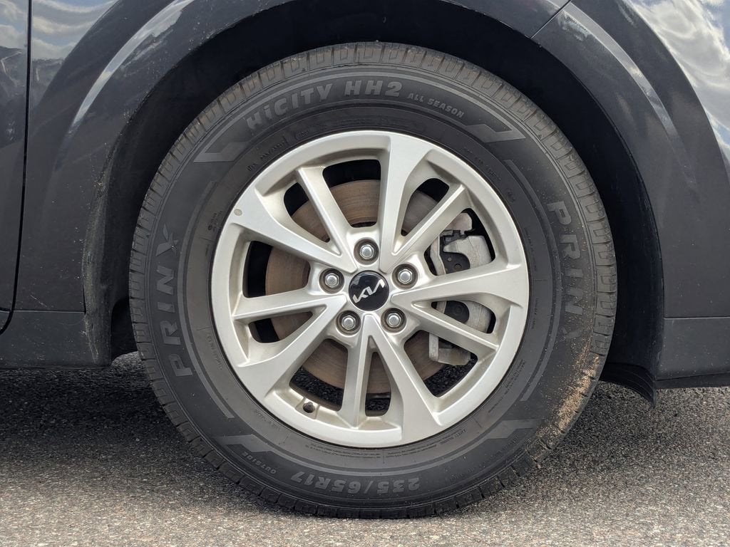 2024 Kia Carnival LX