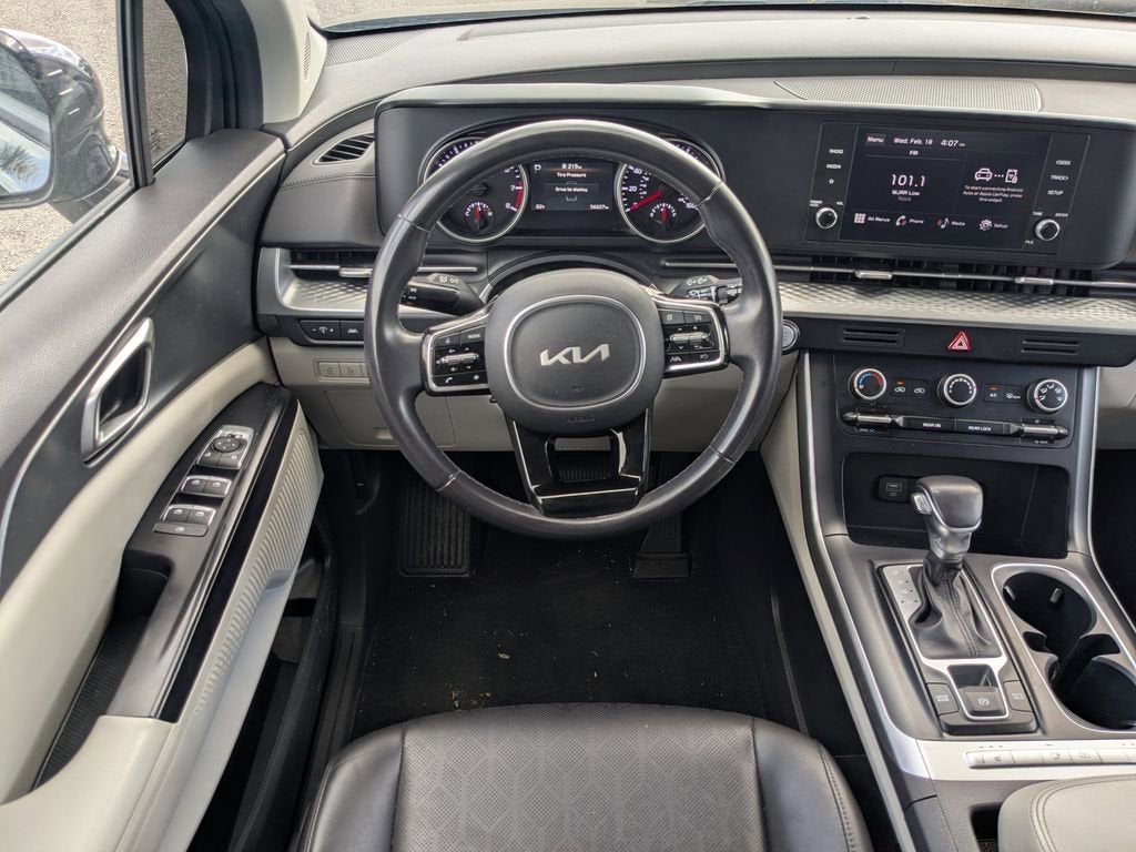 2024 Kia Carnival LX