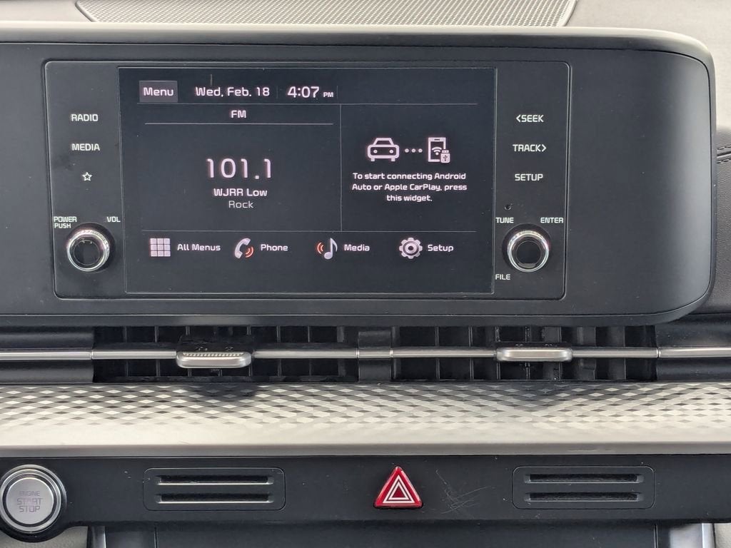 2024 Kia Carnival LX