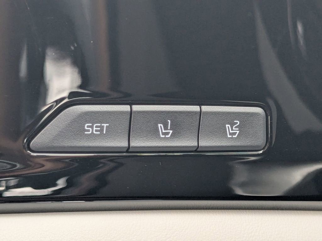 2022 Kia Carnival SX