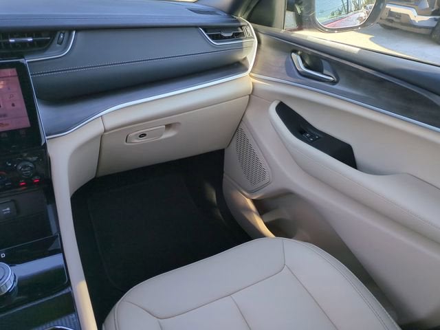 2025 Jeep Grand Cherokee Limited 4x2