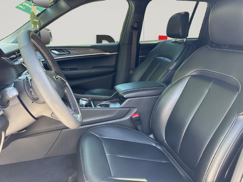 2025 Jeep Grand Cherokee Limited 4x2