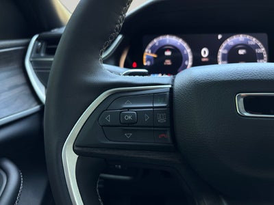 2025 Jeep Grand Cherokee Limited 4x2