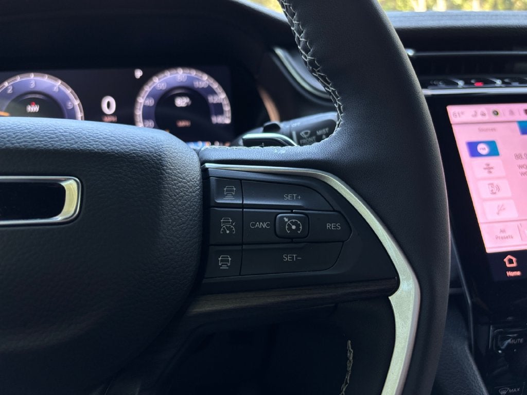 2025 Jeep Grand Cherokee Limited 4x2