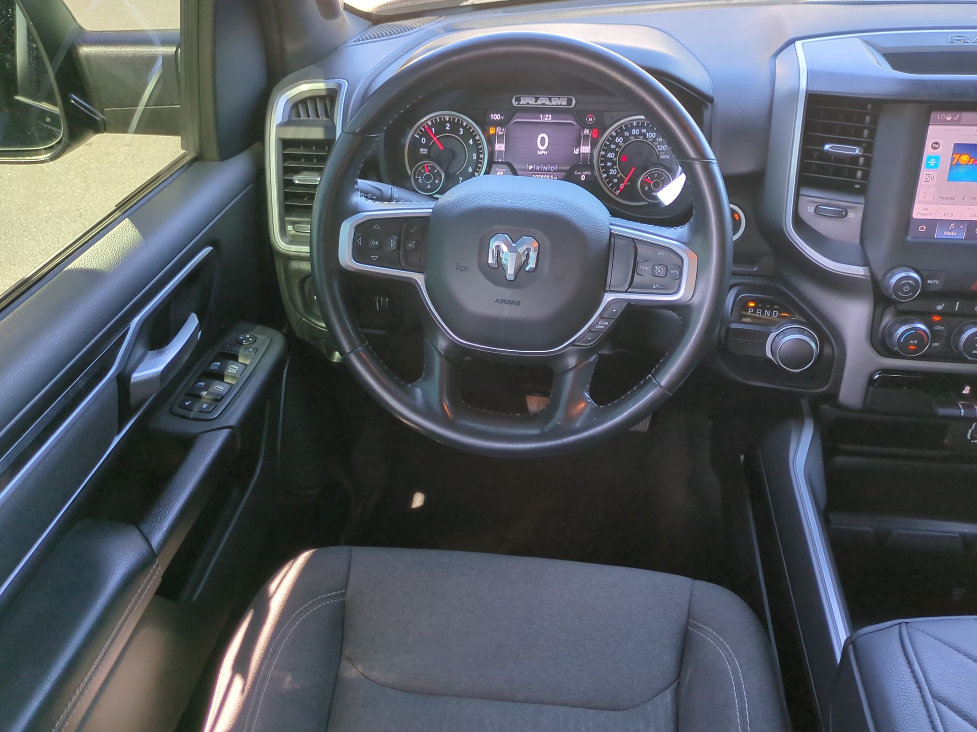 2022 RAM 1500 Big Horn Quad Cab 4x2 6'4" Box