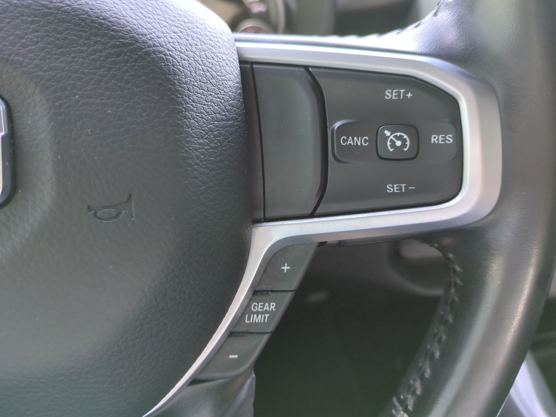 2022 RAM 1500 Big Horn Quad Cab 4x2 6'4" Box