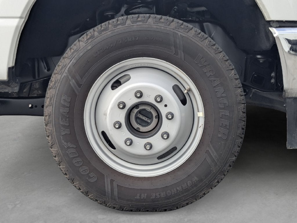 2025 Ford Super Duty F-350 DRW XL