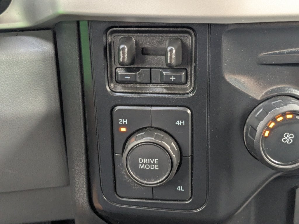 2025 Ford Super Duty F-350 DRW XL