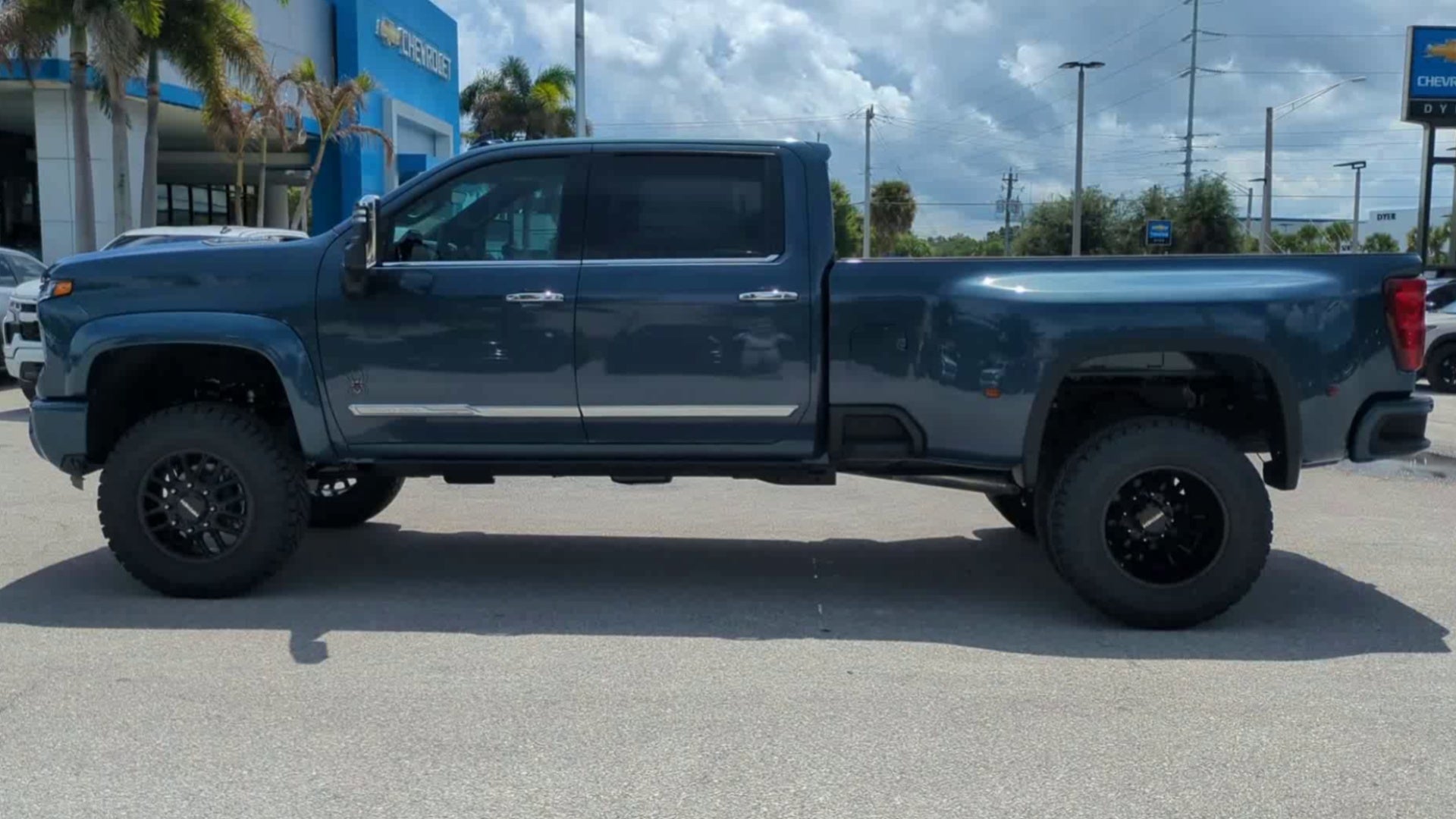 2026 Chevrolet Silverado 3500 HD High Country DRW