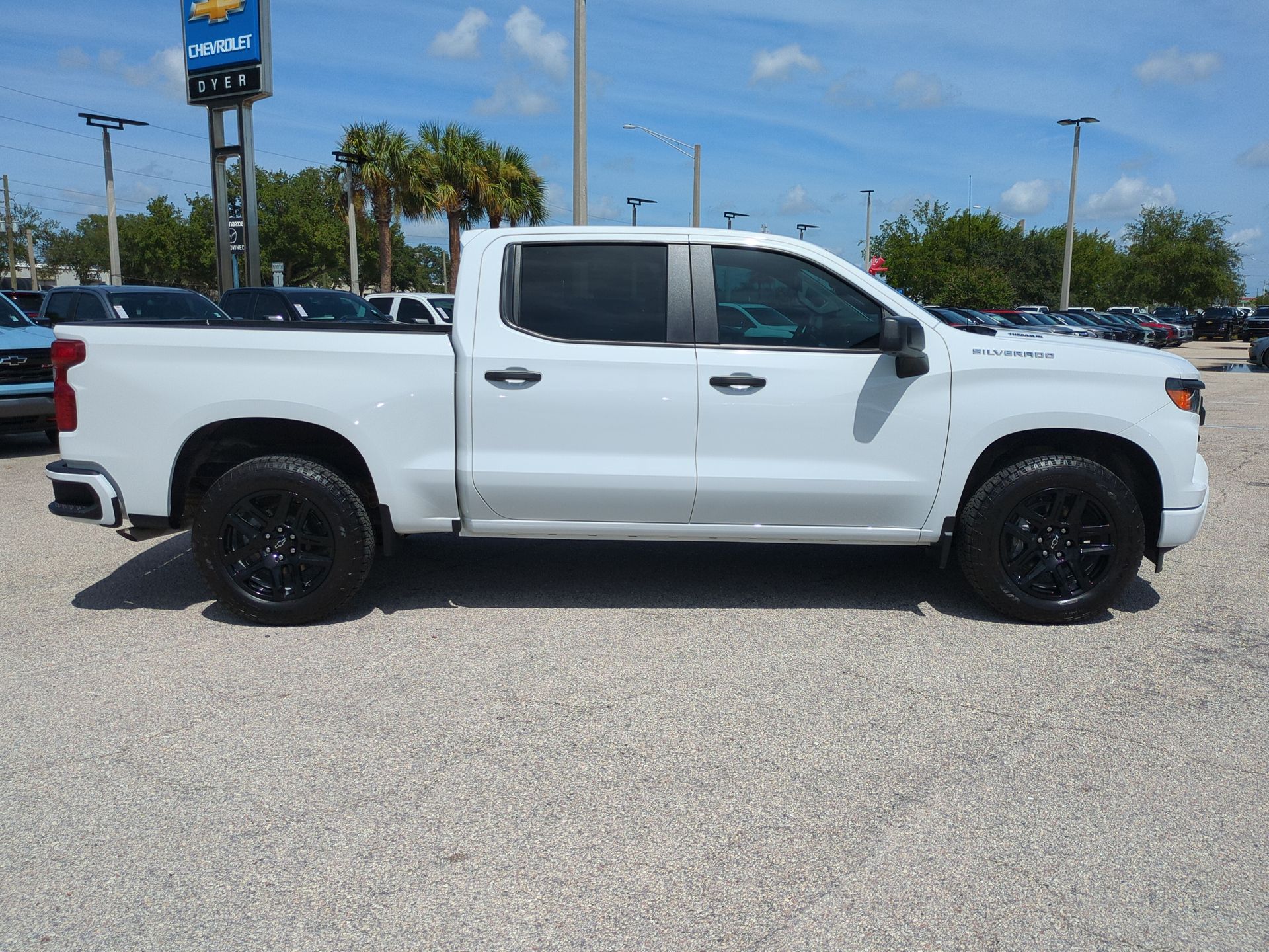 2025 Chevrolet Silverado 1500 Custom