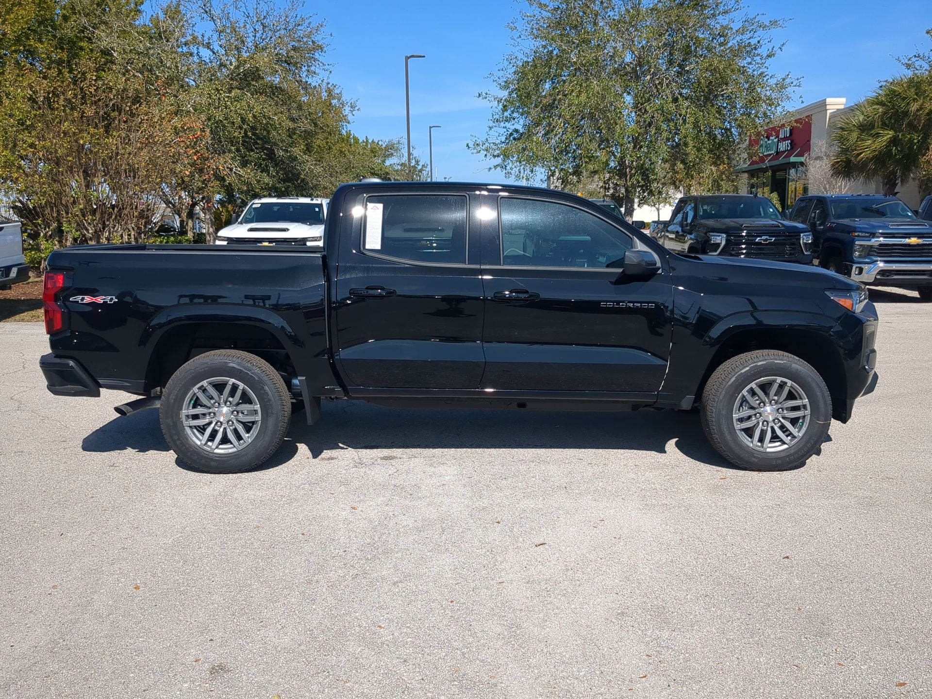 2024 Chevrolet Colorado LT