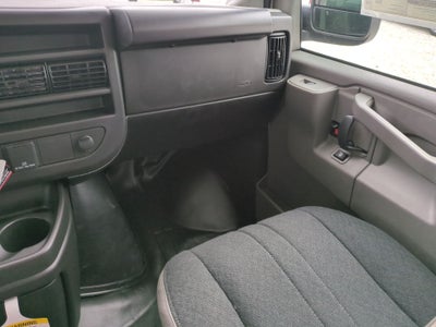 2025 Chevrolet Express Cargo WT